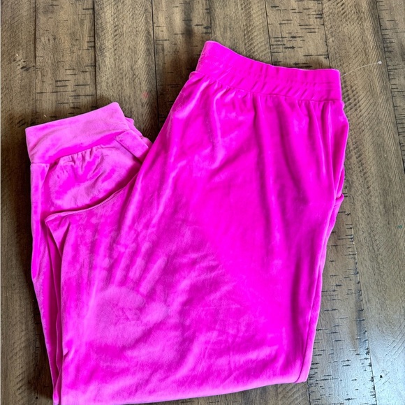 Victoria's Secret Pink Velour Sweatpants NWOT - Picture 2 of 9